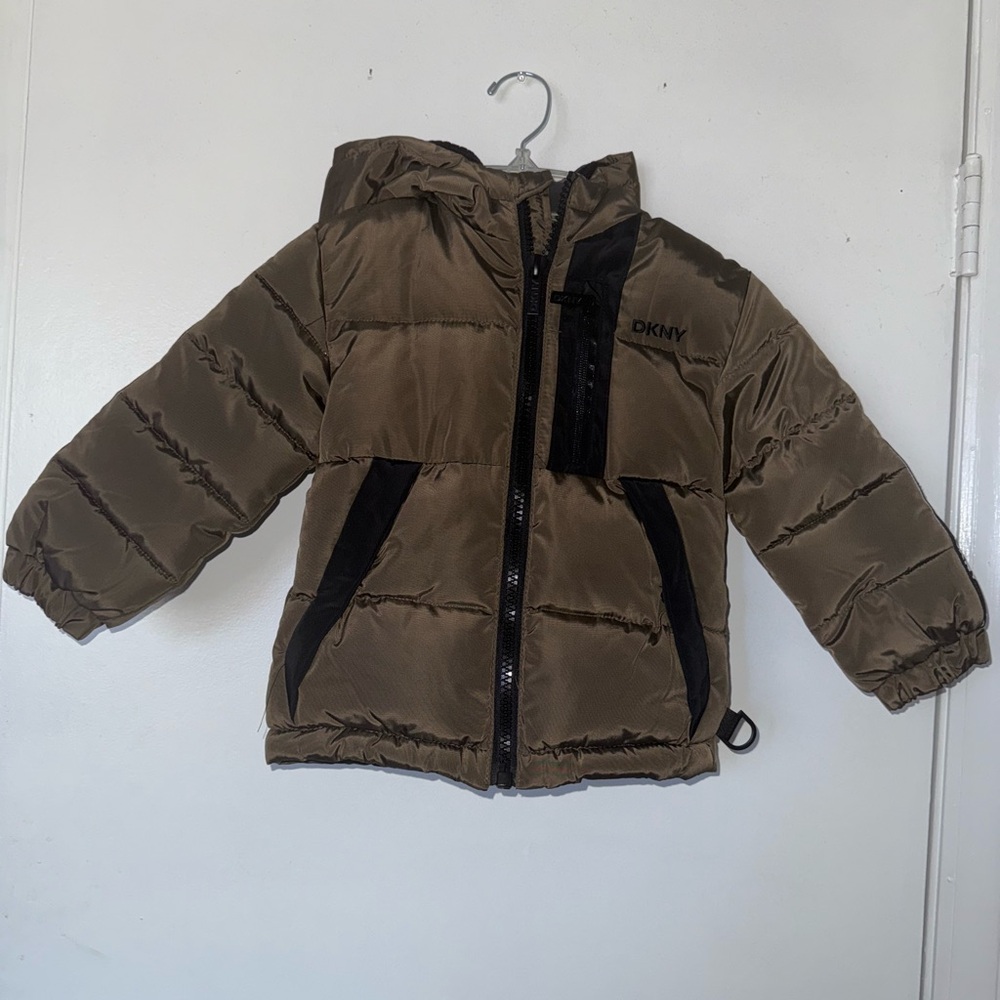 DKNY Puffer Jacket Boys 3T Brown Hood Lined Pockets Medium Weight